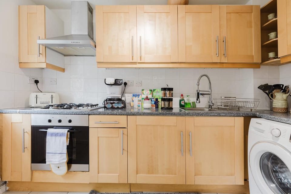 Gated SE1 Mews House - Free Parking & Balcony House in London Borough of Southwark