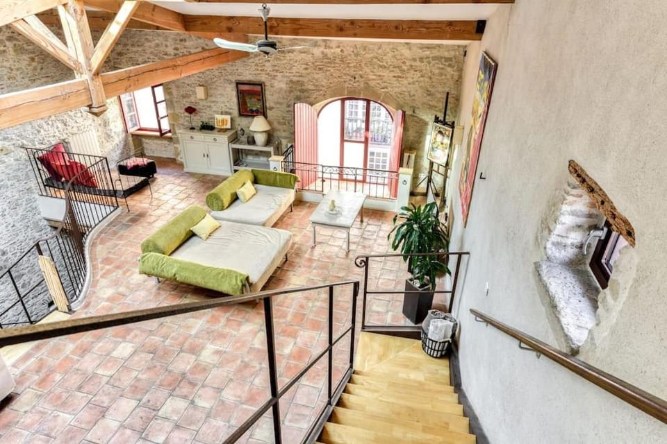Loft centre-ville Parking, clim, wifi House in Carcassonne