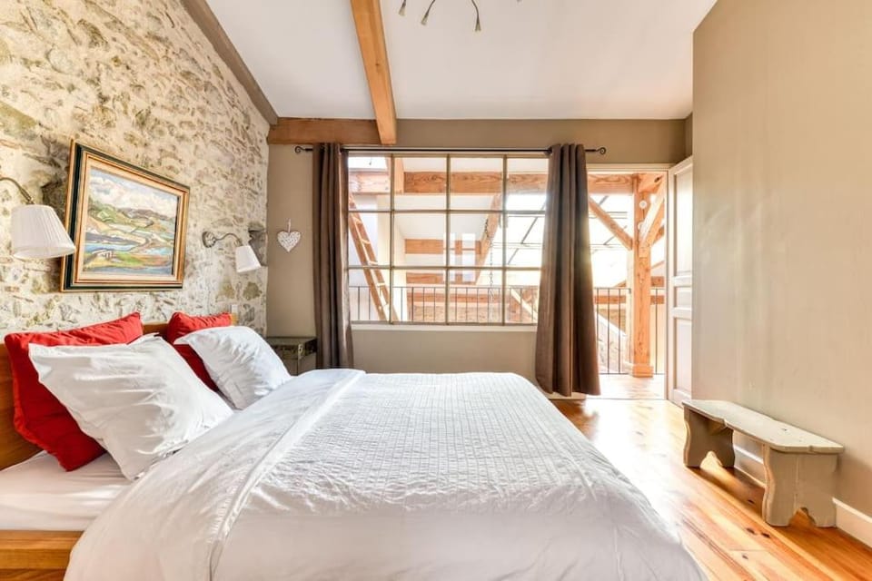 Loft centre-ville Parking, clim, wifi House in Carcassonne