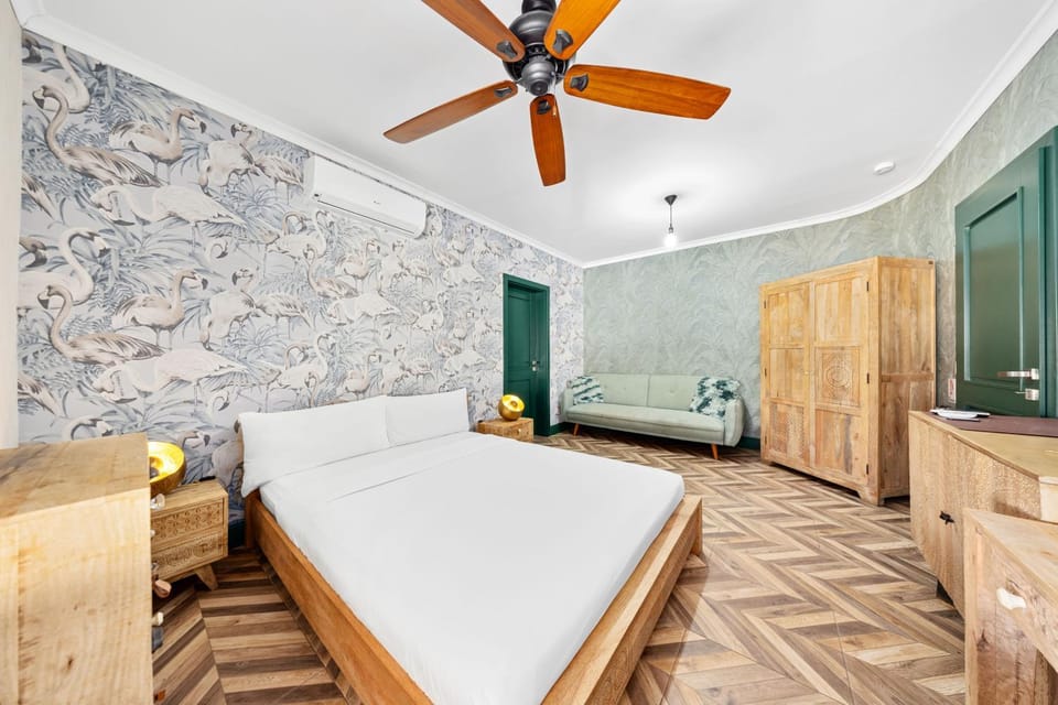 Bed, Photo of the whole room, Bedroom, wardrobe