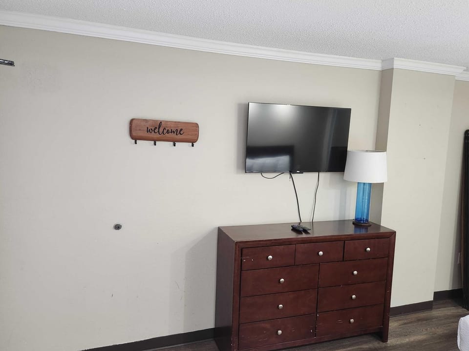 Direct Oceanfront 1 Bedroom with Stunning Views! Caravelle 841 House in Myrtle Beach