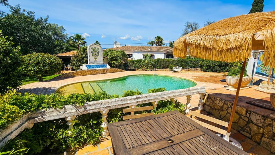 Alvor Private Pool Villa with Large Garden & Peace Villa in Portimao