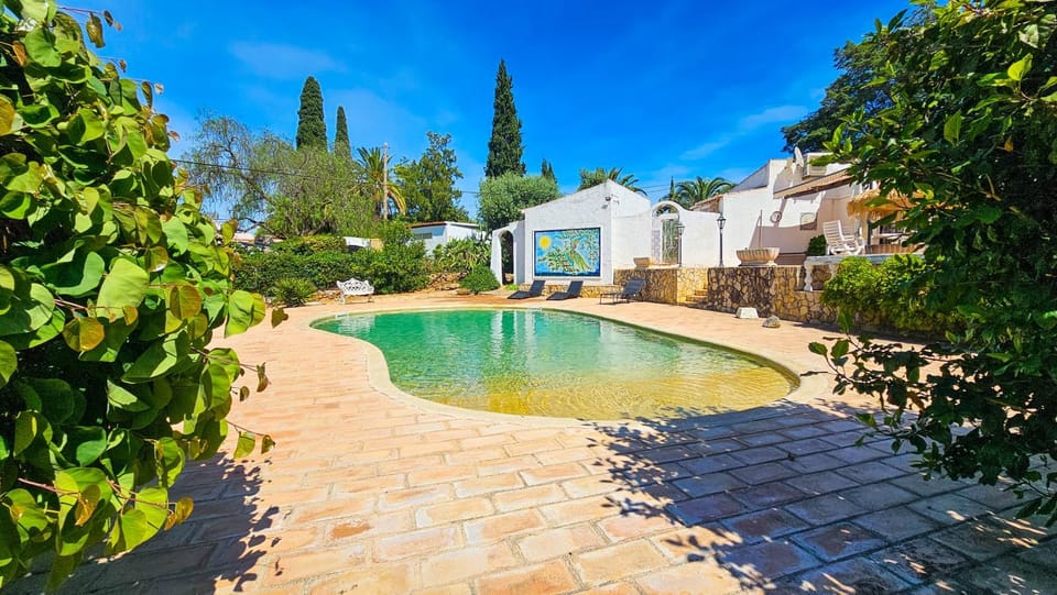 Alvor Private Pool Villa with Large Garden & Peace Villa in Portimao