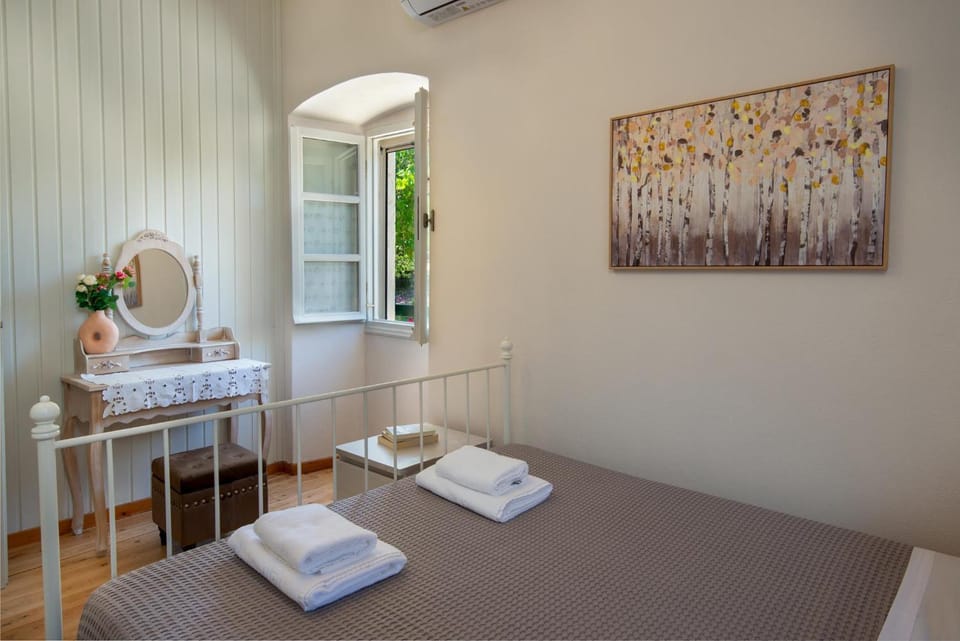The Old One by All About Paxos Apartment in Peloponnese, Western Greece and the Ionian