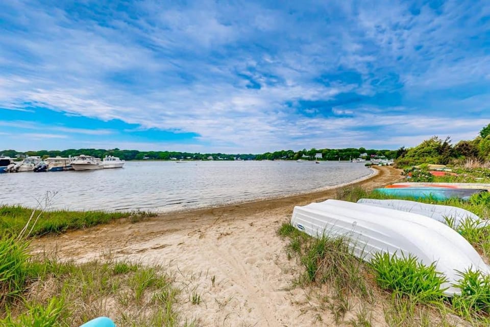 Great Pond Escape House in East Falmouth