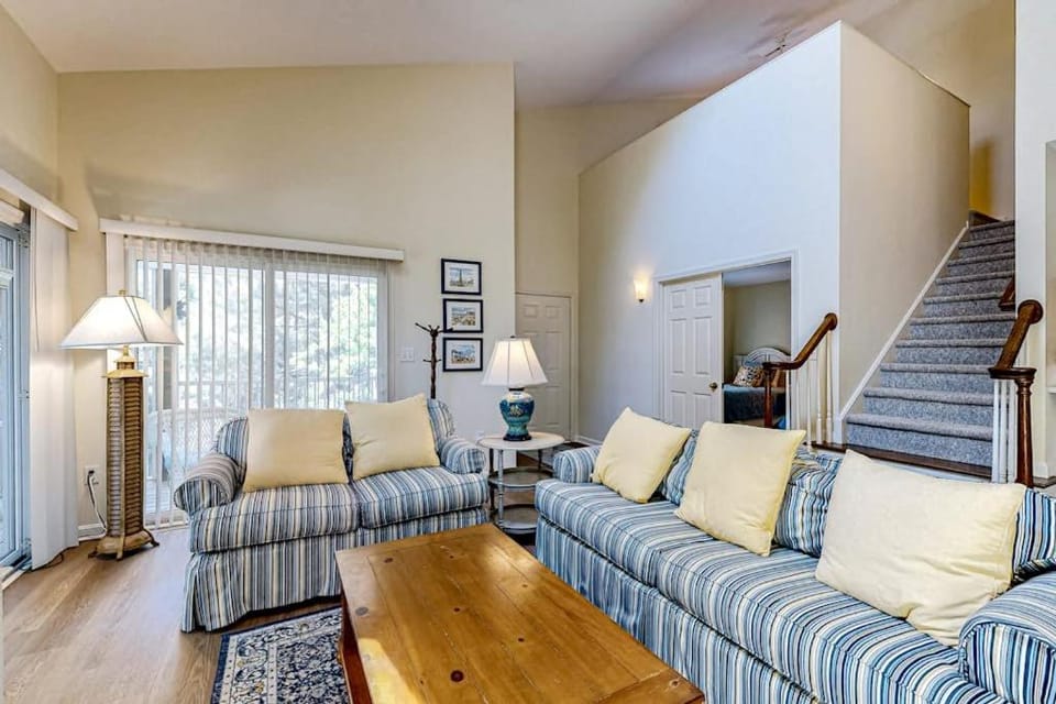 Sea Colony --- 56093 Whispering Pines House in Bethany Beach