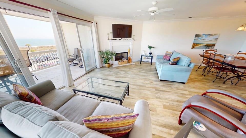 Dolphin Watch 05 by Tybee Vacation Rentals House in Tybee Island