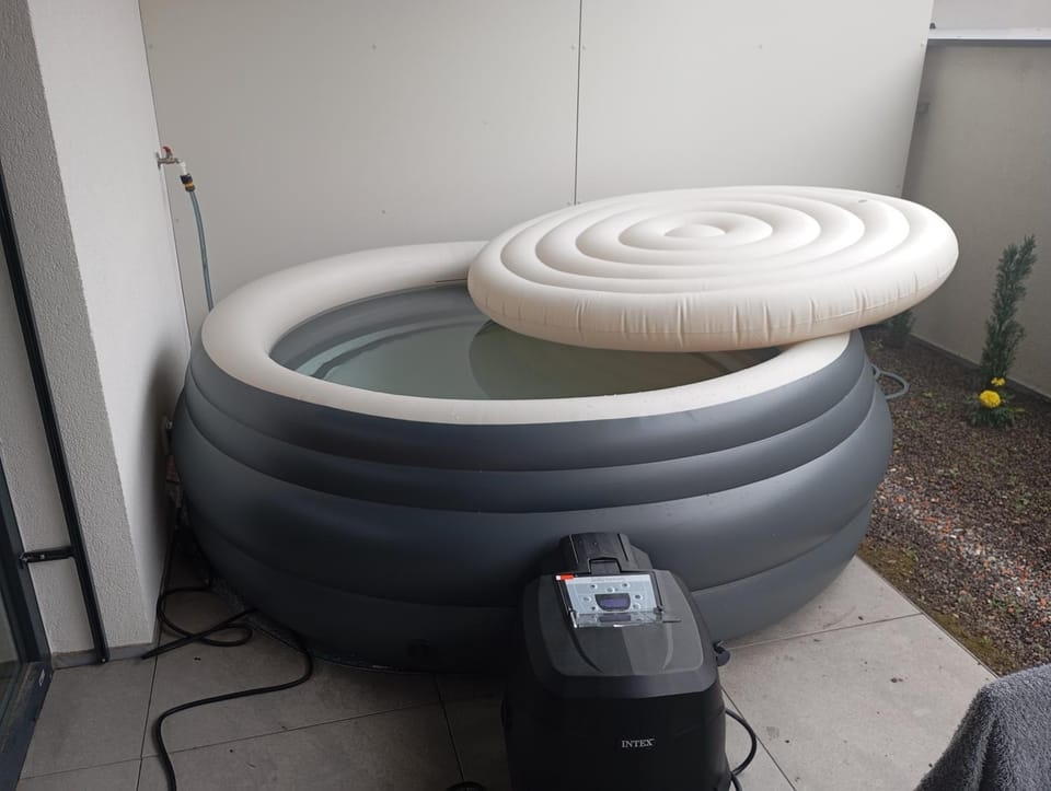 Hot Tub, Open Air Bath