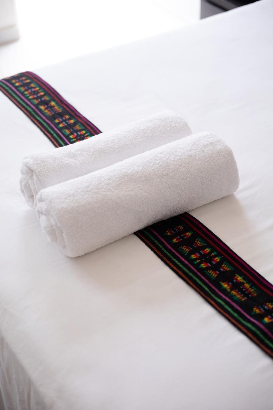 Bed, Decorative detail, towels