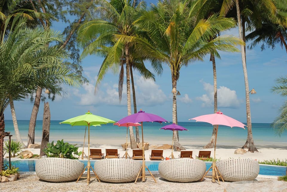 Day, Natural landscape, View (from property/room), Beach, Sea view, Swimming pool