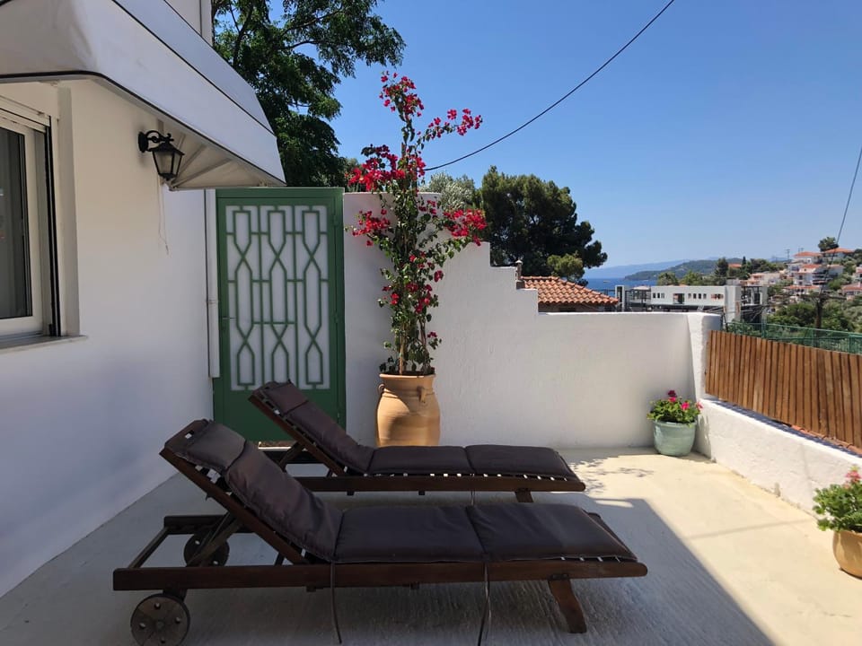 Pine View House in Skiathos