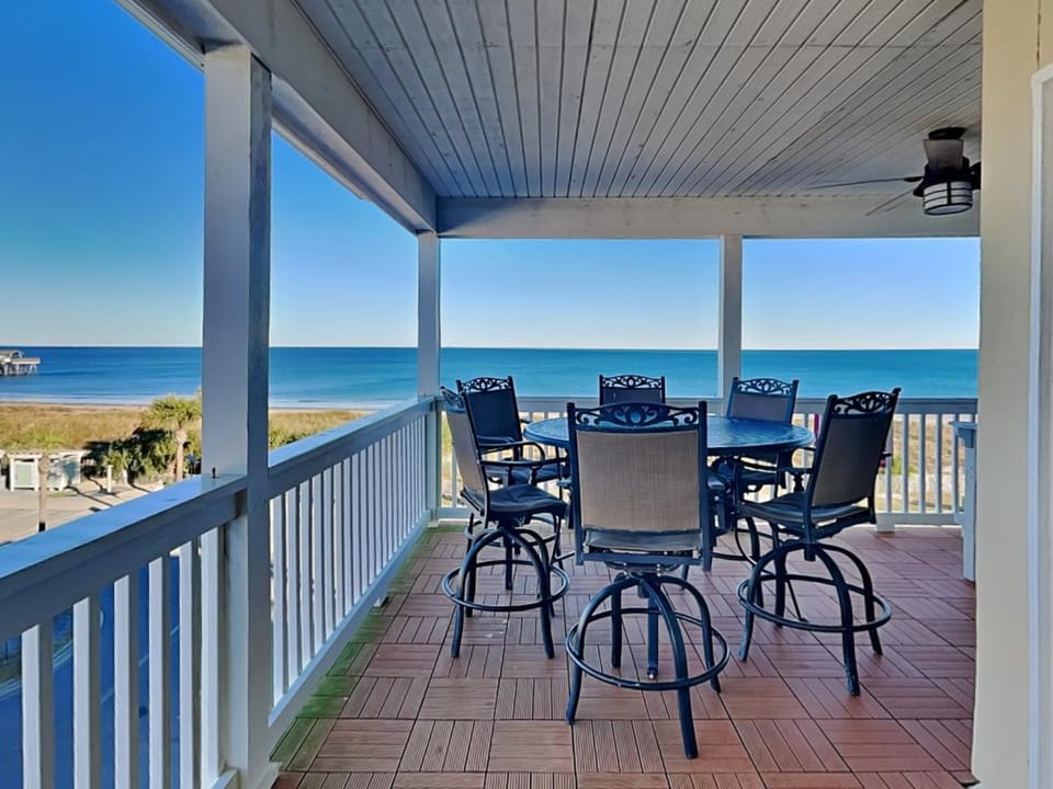 Dolphin Watch 09 by Tybee Vacation Rentals House in Tybee Island