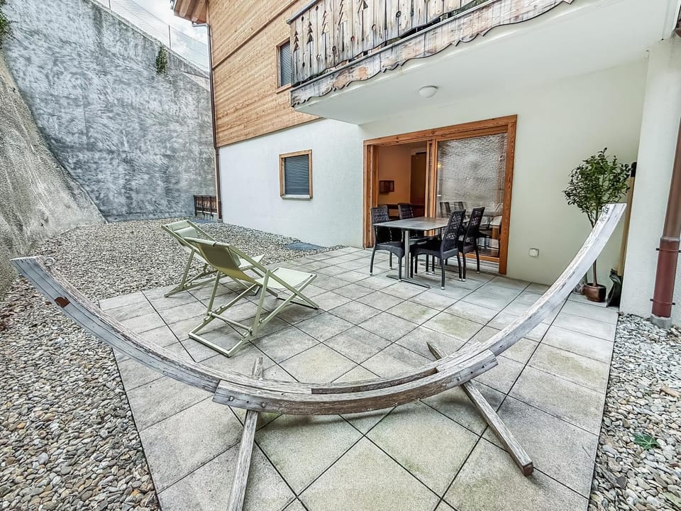 Patio, Day, Balcony/Terrace, Seating area, Dining area