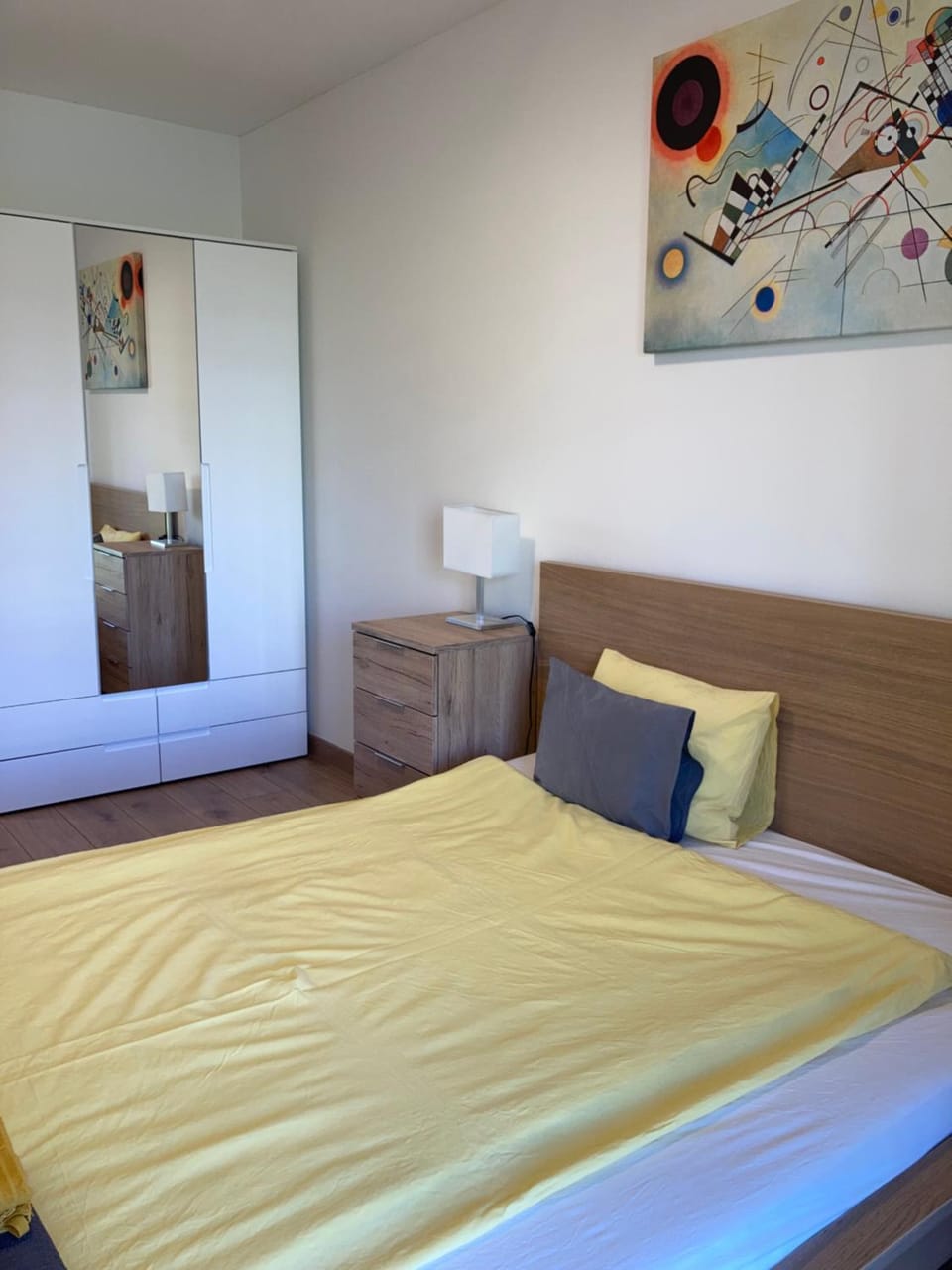Bed, Photo of the whole room, Bedroom, Area and facilities, wardrobe
