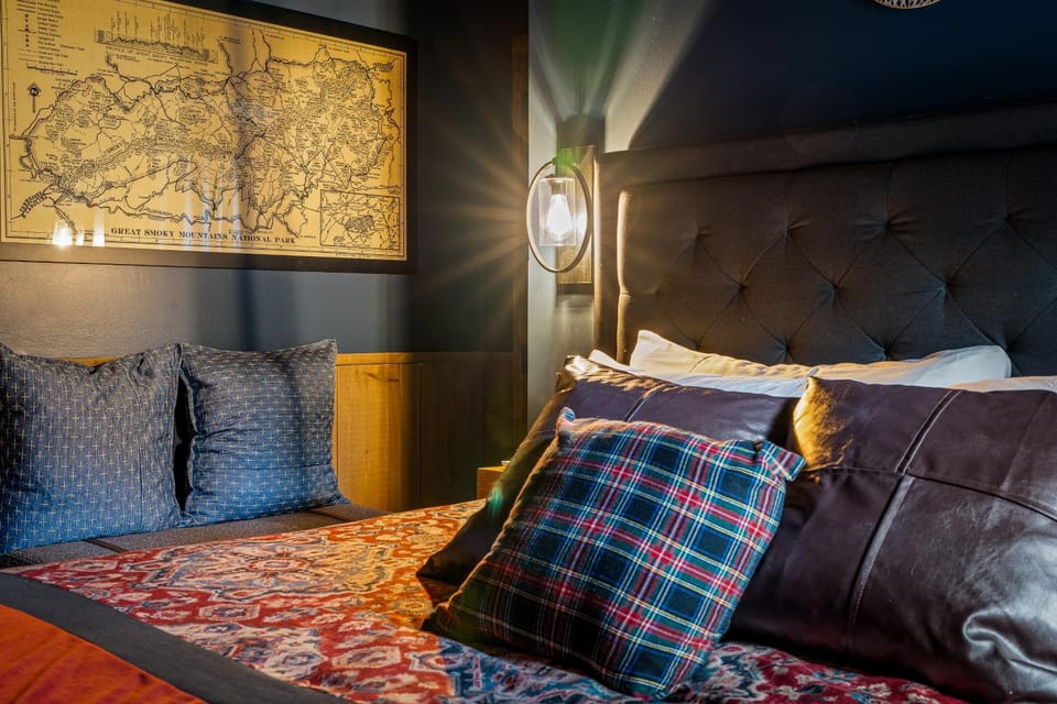 Bed, Decorative detail, Bedroom