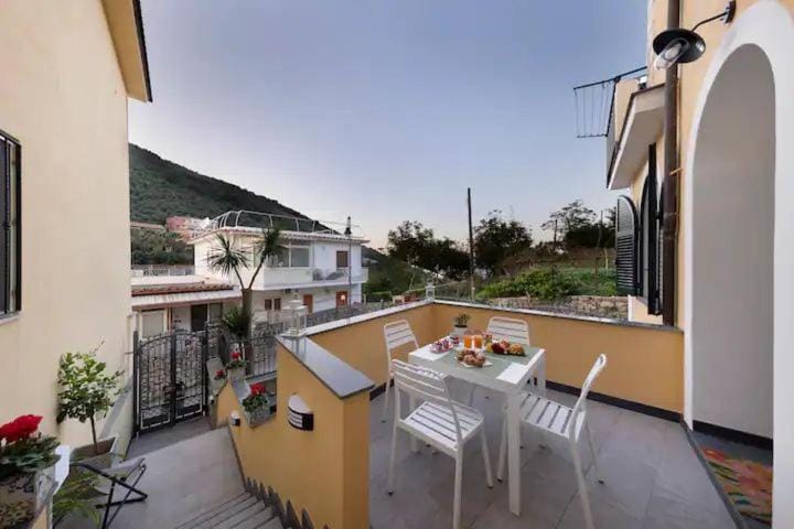 Property building, Patio, Natural landscape, View (from property/room), Balcony/Terrace, Mountain view, Internal: Not applicable to any particular room