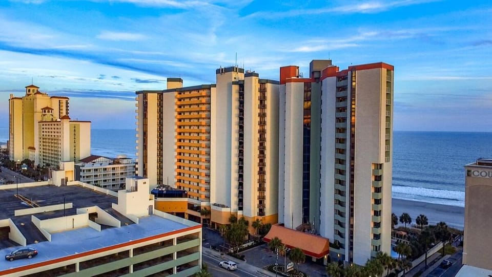 Gorgeous 1BR Oceanview Suite, Dogs OK 904 Apartment in Myrtle Beach