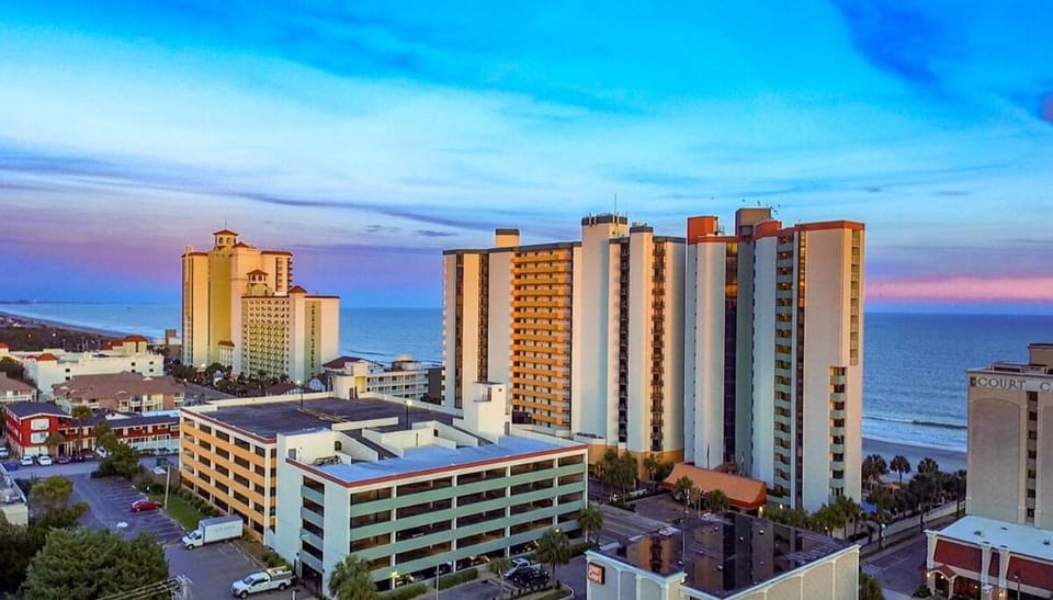 Gorgeous 1BR Oceanview Suite, Dogs OK 904 Apartment in Myrtle Beach