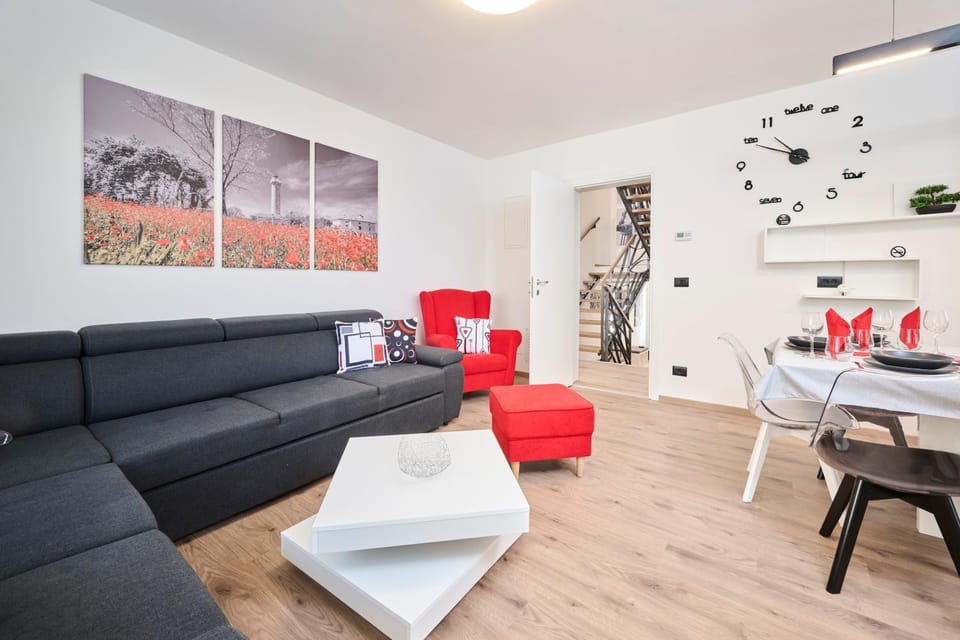 Living room, Dining area