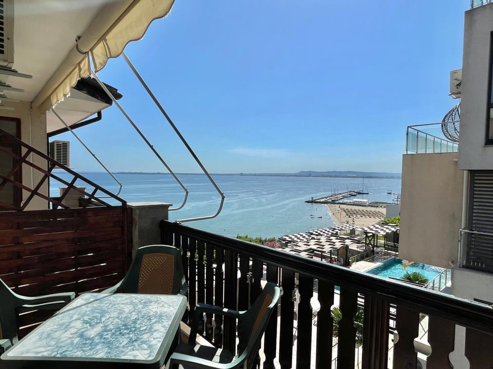 Tryavna Beach - Private apartment - BSR - 1 Apartment in Burgas Province