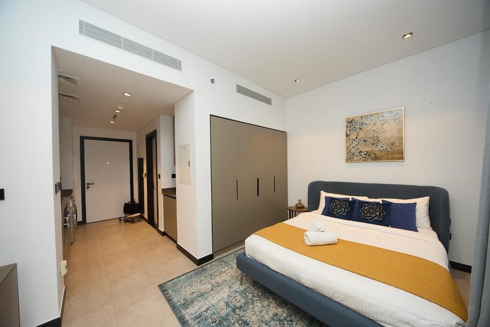 Cosy Studio on the Binghatti Canal Apartment in Dubai