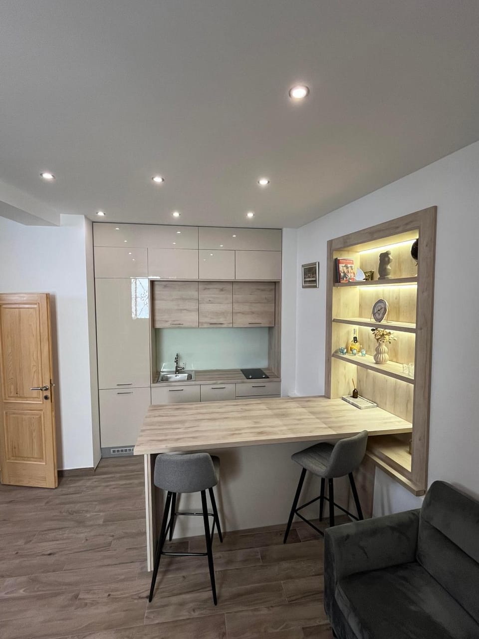 Kitchen or kitchenette