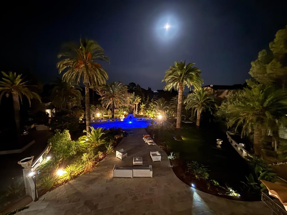 Villa Belle Epoque Saint-Raphaël Bed and Breakfast in Saint-Raphael