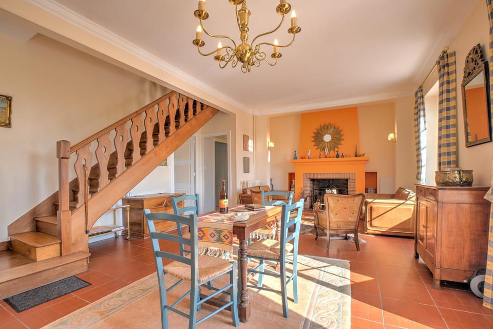 Property building, Living room
