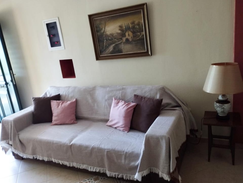 Το Αρχοντικό της Λενιώς Apartment in Peloponnese, Western Greece and the Ionian