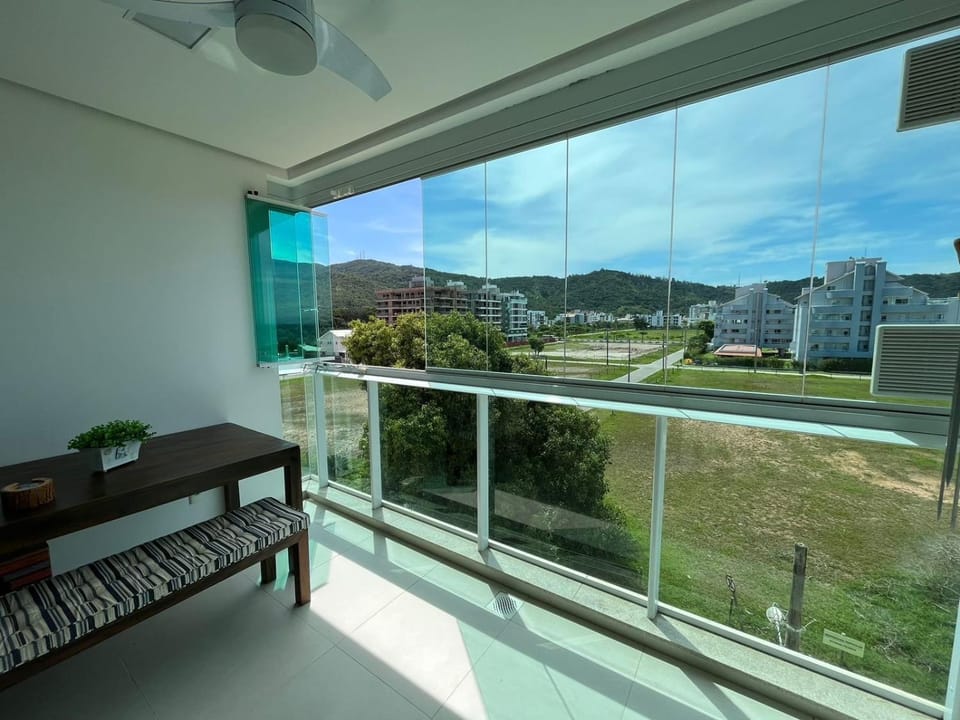 cód 125 - Apartamento amplo, a 80 metros do mar Apartment in Florianopolis