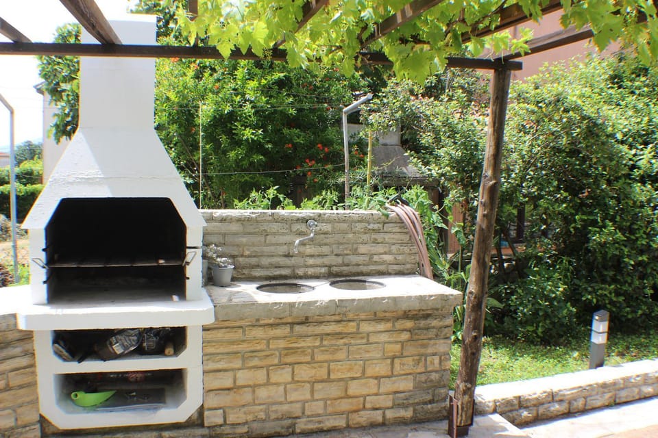 BBQ facilities, Garden