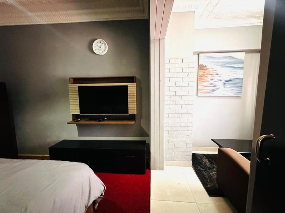 Unit 24, 163 on Bez Apartment in Johannesburg
