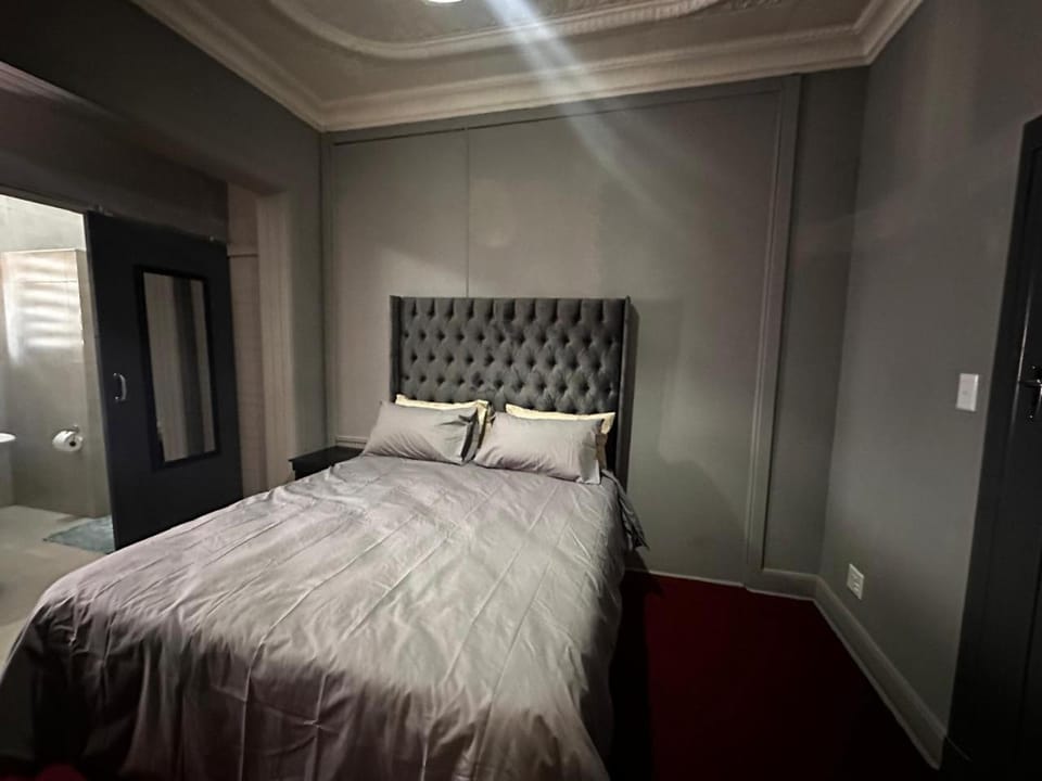 Unit 24, 163 on Bez Apartment in Johannesburg