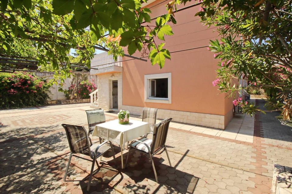 Apartments Radosna Bed and Breakfast in Primorje-Gorski Kotar County