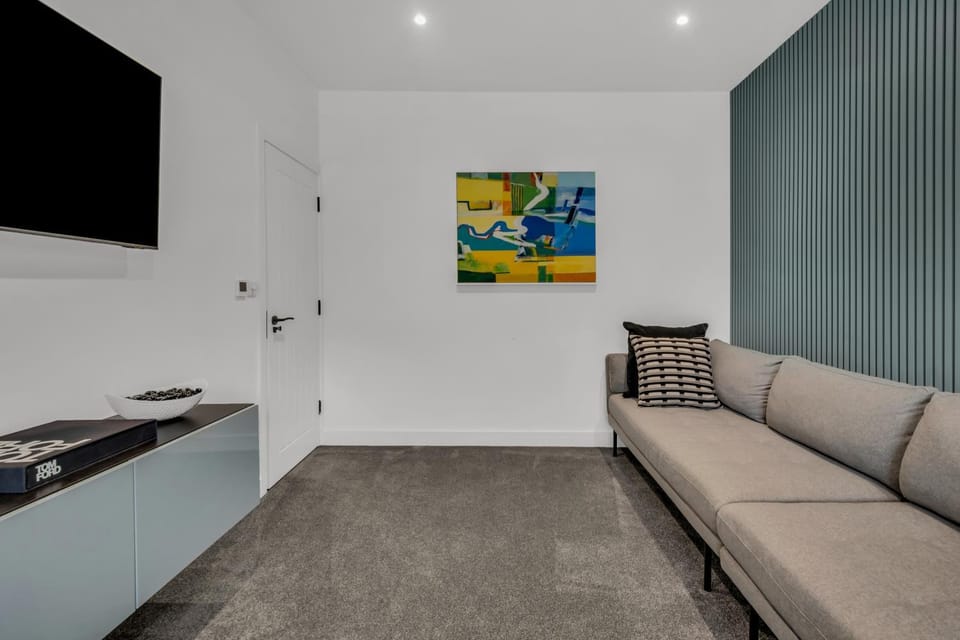 TV and multimedia, Living room, Seating area