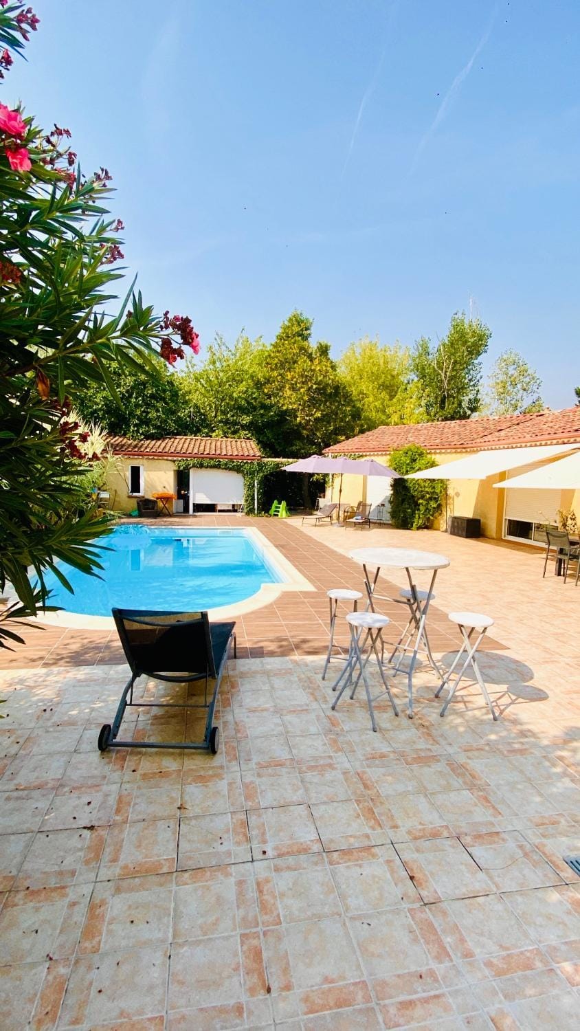 Chambre d hôtes chez l habitant Bed and Breakfast in Occitanie