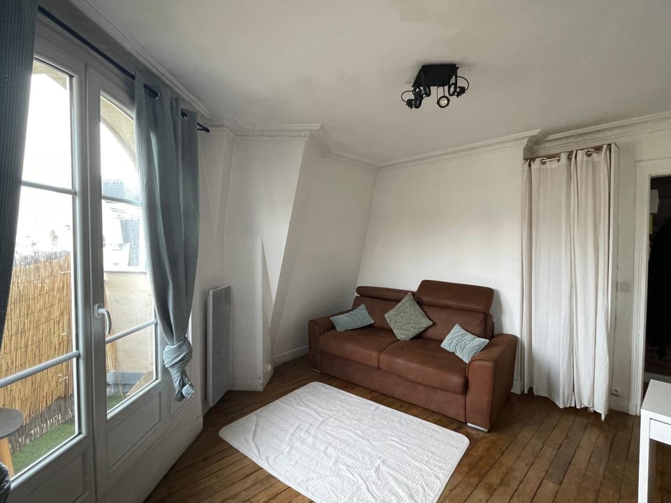 Appartement Porte de versailles Apartment in Issy-les-Moulineaux