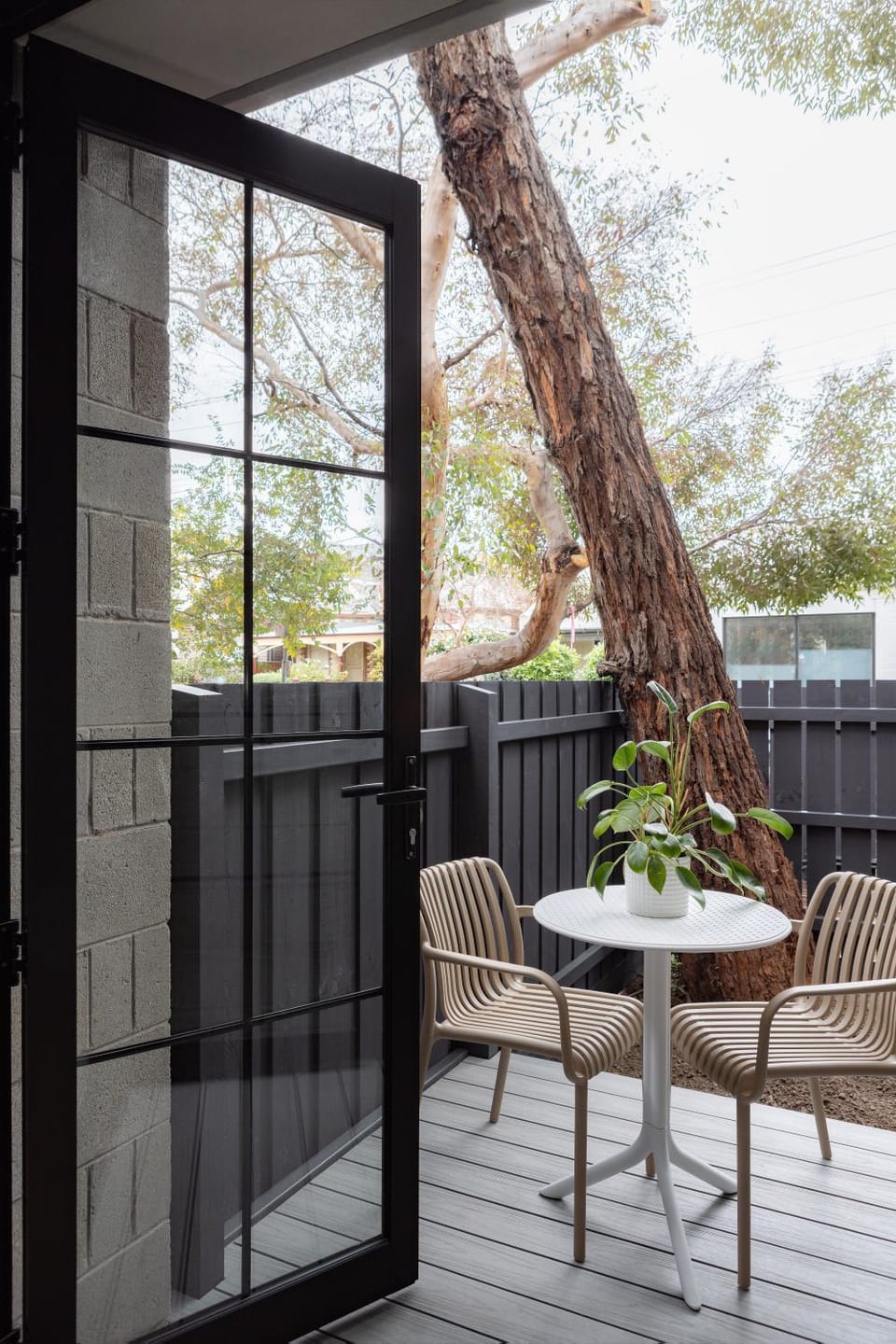 Patio, Garden, Balcony/Terrace, Seating area, Dining area, Quiet street view