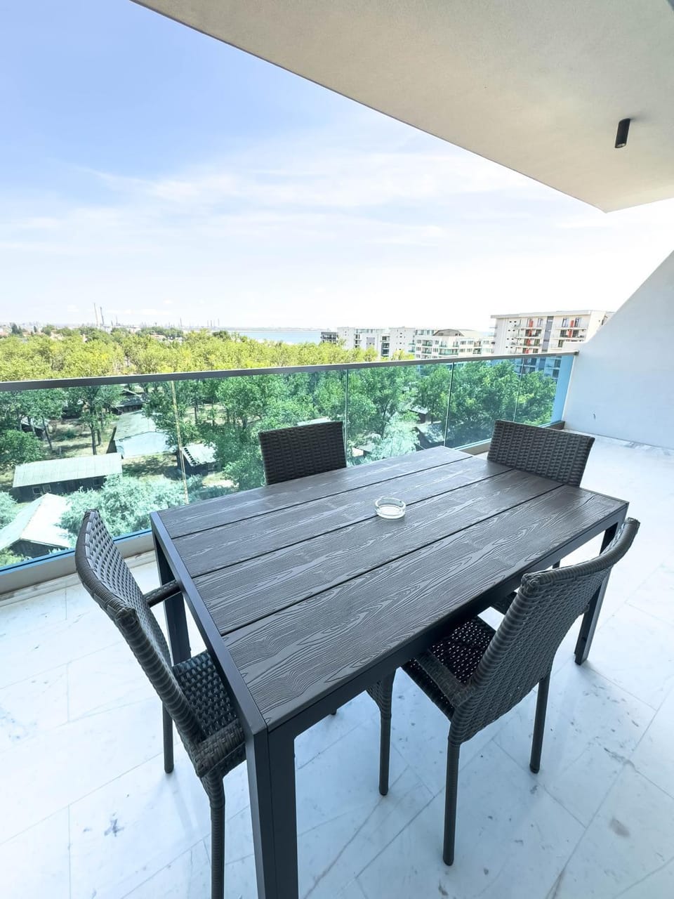 View (from property/room), Balcony/Terrace, Dining area