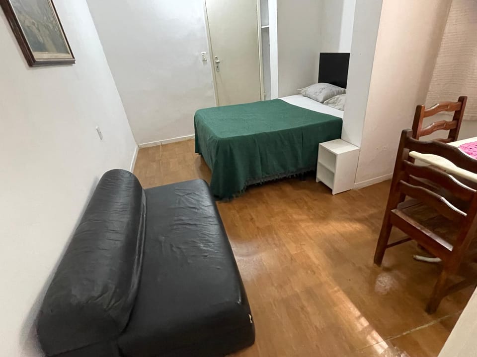 Bed, Photo of the whole room, Dining area, Bedroom