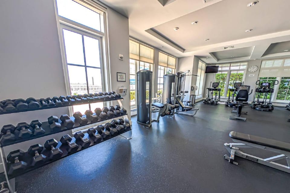 309N Sunrise Suite1 Bedroom, Pools, Jacuzzi, Beach, Shops & Dog Friendly House in Boynton Beach