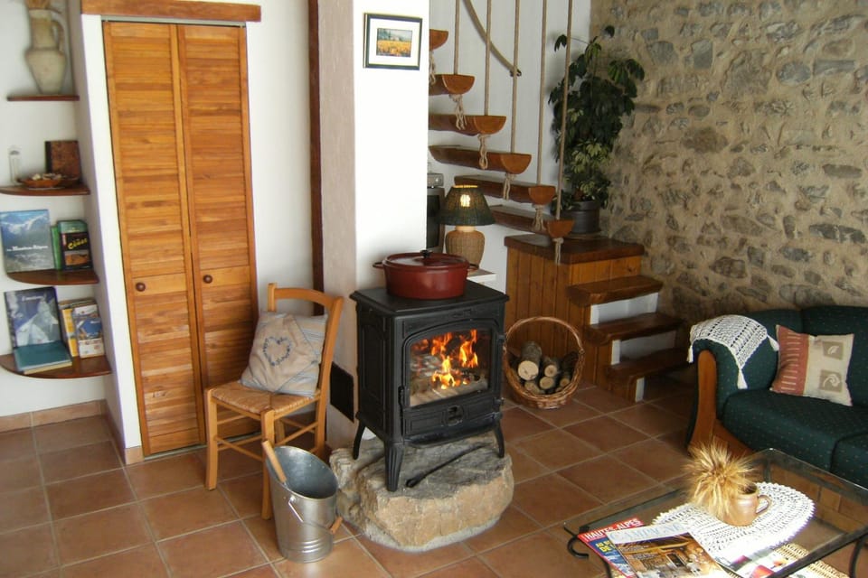 Decorative detail, Seating area