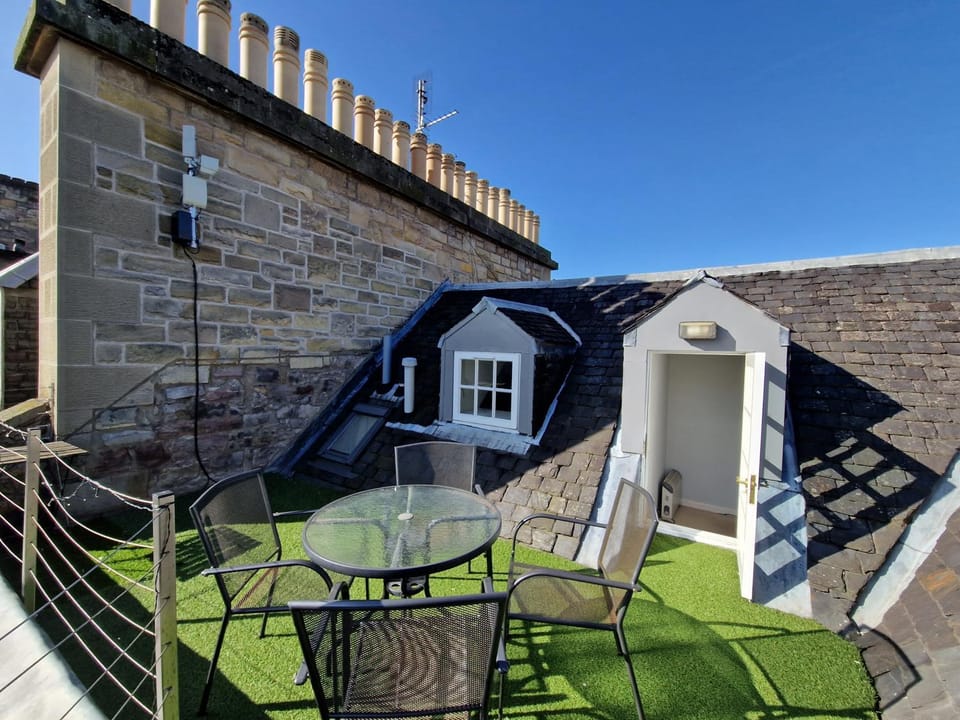 Rose Street 4 bedroom Apartment in Edinburgh