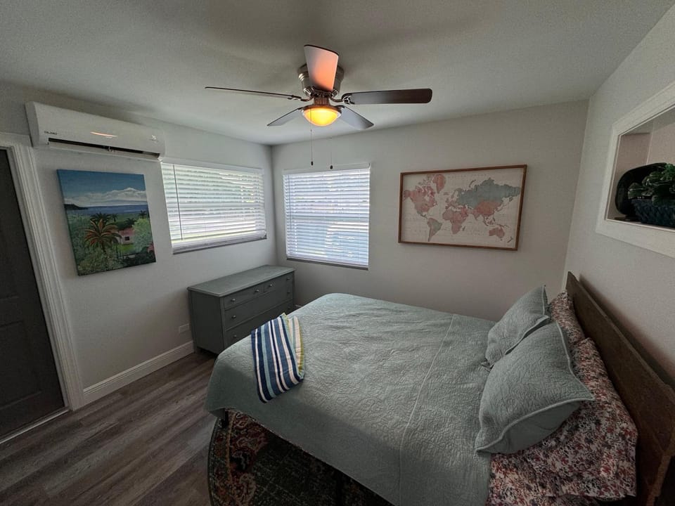 875 Oasis #4 Location! Apartment in Vero Beach
