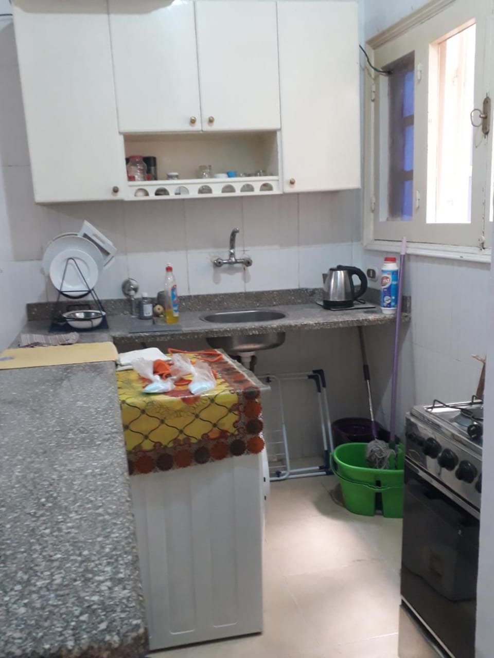 Coffee/tea facilities, Kitchen or kitchenette, oven, stove, washing machine