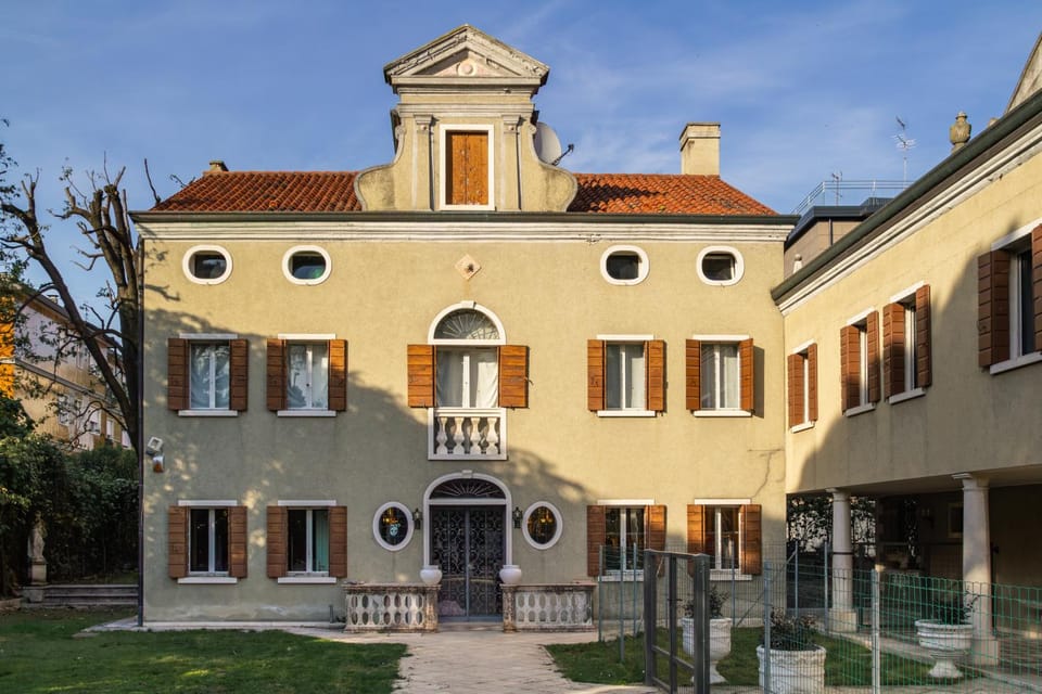 Property building, Garden
