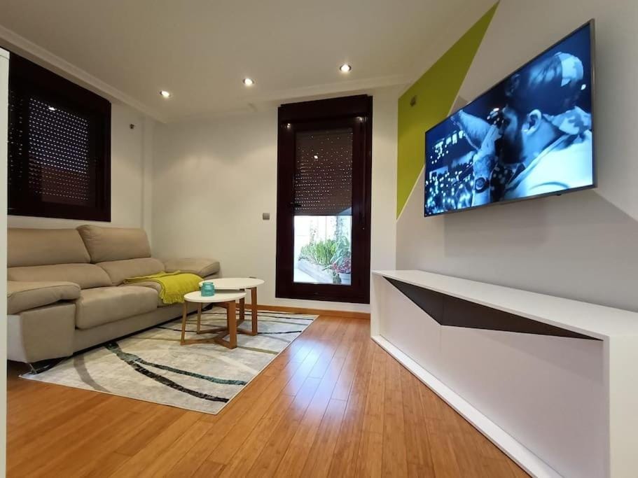 Communal lounge/ TV room, TV and multimedia, Evening entertainment