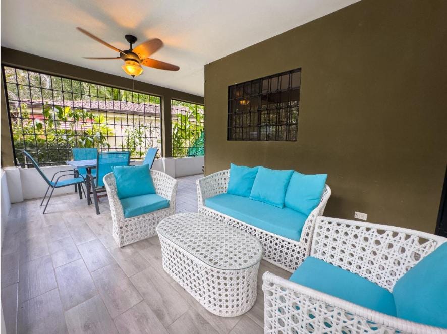 Beautiful 2BR Casita with Pool & Parking House in Jaco