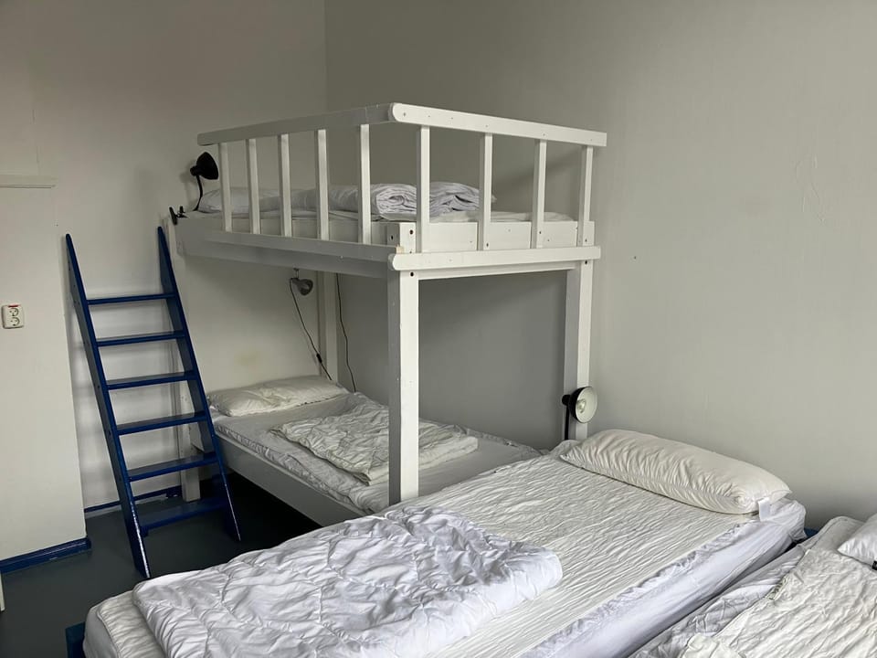 bunk bed