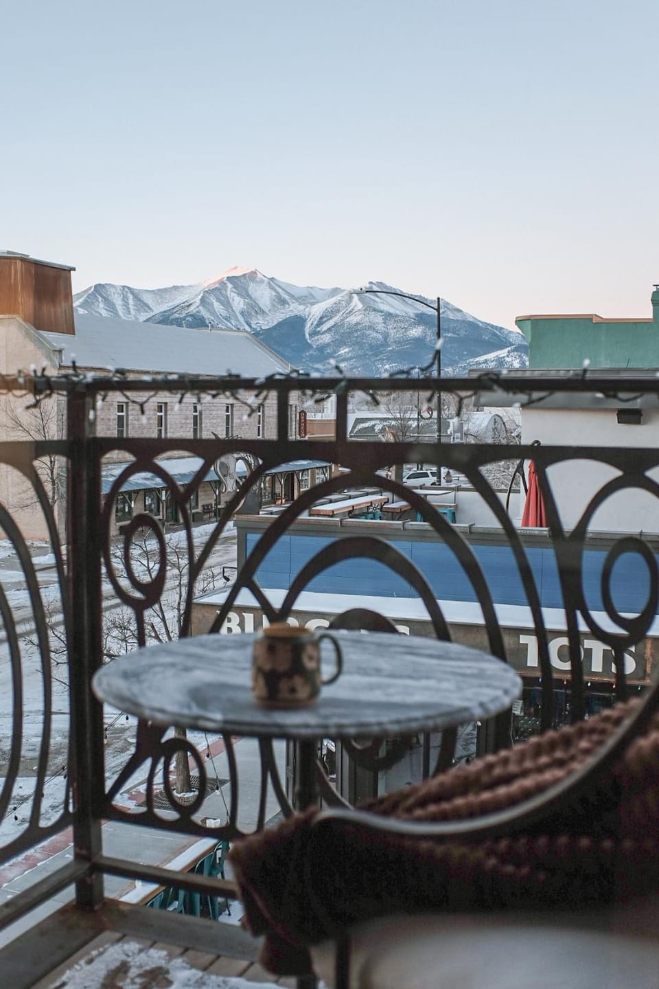 Balcony/Terrace, Mountain view